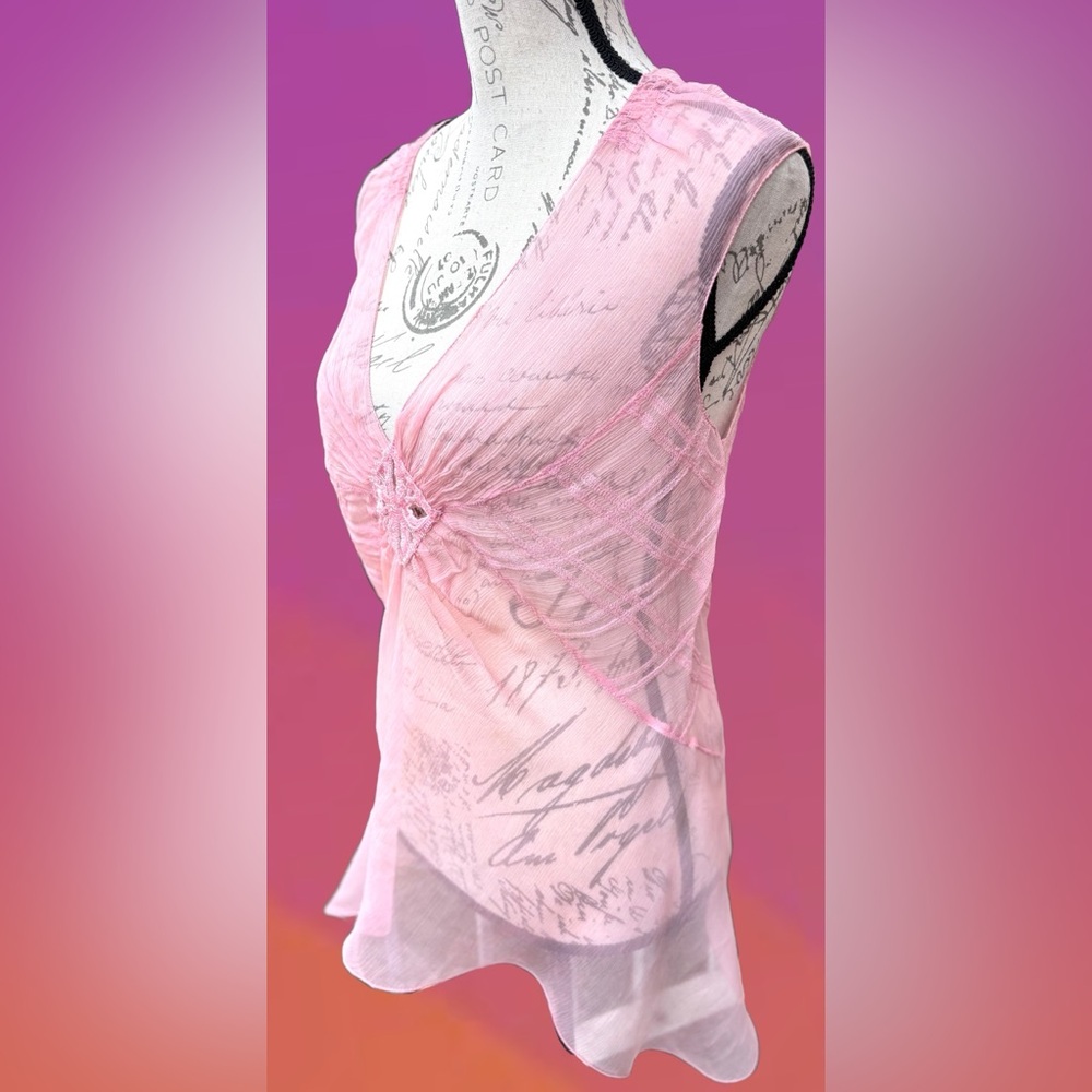 Max Studio Elegant Sheer Silk Tunic Blouse
(M) Pink
New with Tag / Never Worn - Picture 4 of 7